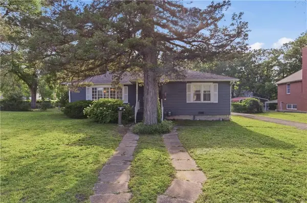 105 N 8th Street, Fredonia, KS 66736