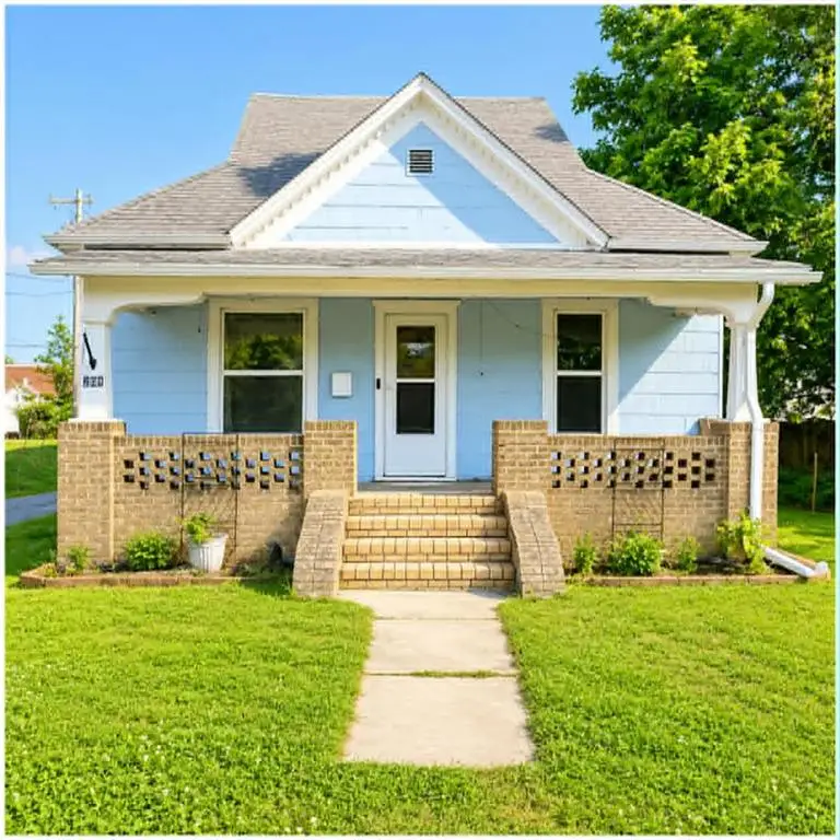 209 W 8th Street, Pittsburg, KS 66762 - #1