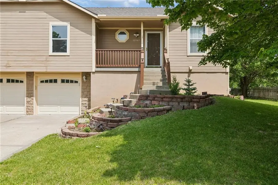10947 N Wallace Avenue, Kansas City, MO 64157 - #2