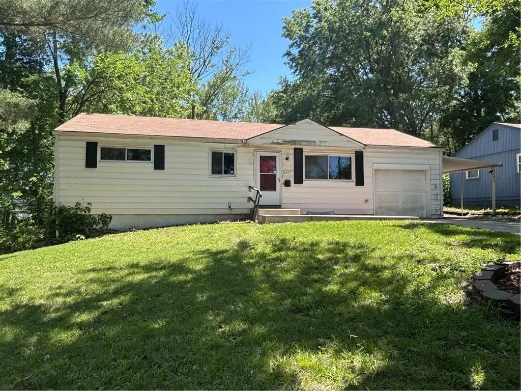 8507 Eastern Avenue, Kansas City, MO 64138 - #1