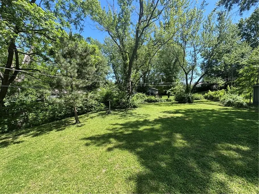 8507 Eastern Avenue, Kansas City, MO 64138 - #2