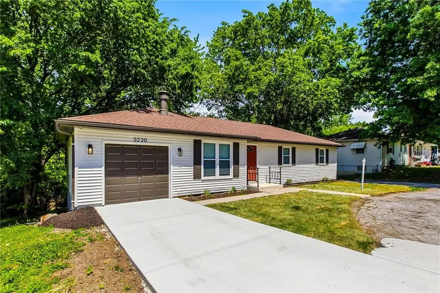 5220 Lakewood Street, Kansas City, KS 66106 - #2