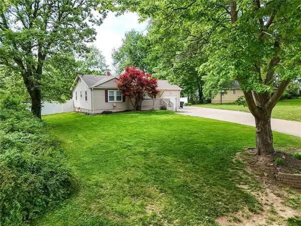 8 Belmont Road, St Joseph, MO 64505