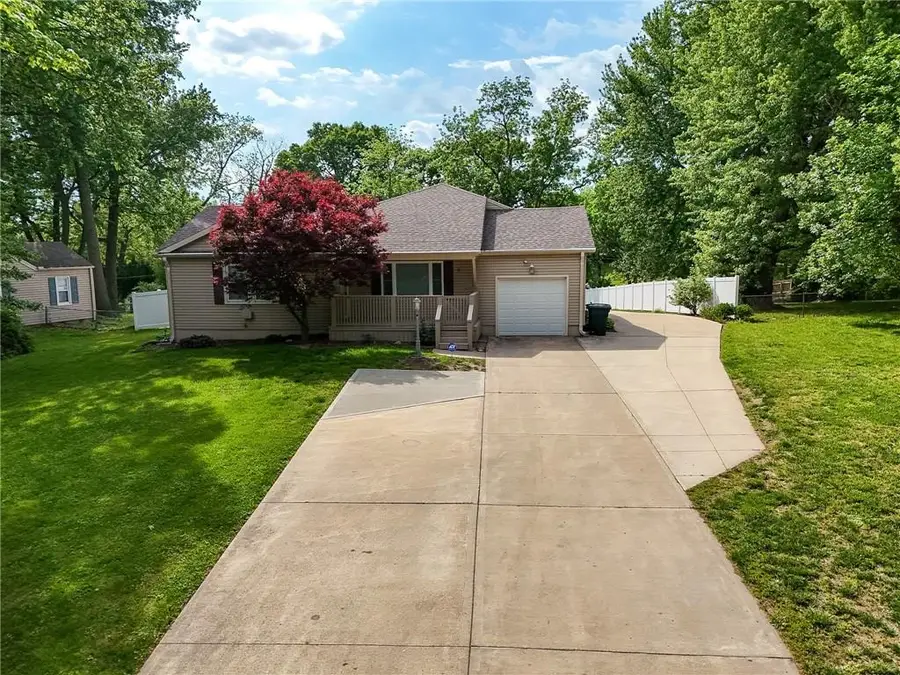 8 Belmont Road, Saint Joseph, MO 64505 - #2