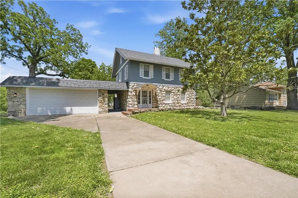 9502 Linwood Boulevard, Independence, MO 64052 - #1