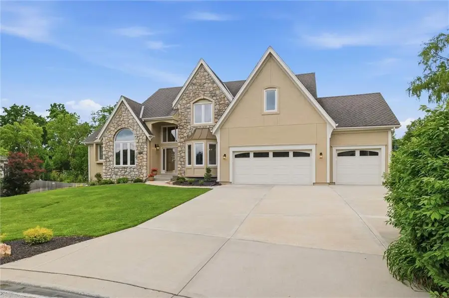 9019 W 139th Terrace, Overland Park, KS 66221 - #2