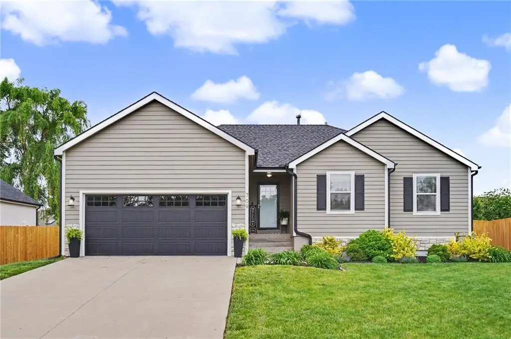 709 Flame Way, Baldwin City, KS 66006 - #1