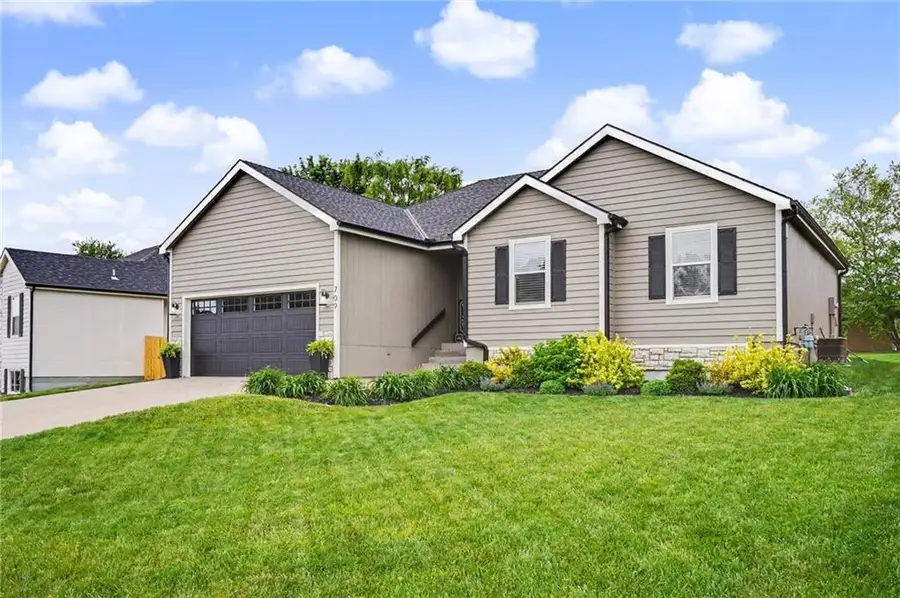 709 Flame Way, Baldwin City, KS 66006 - #2