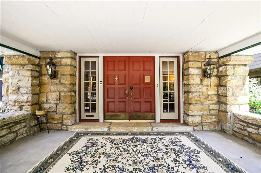 612 Emanuel Cleaver Ii Boulevard, Kansas City, MO 64110 - #3