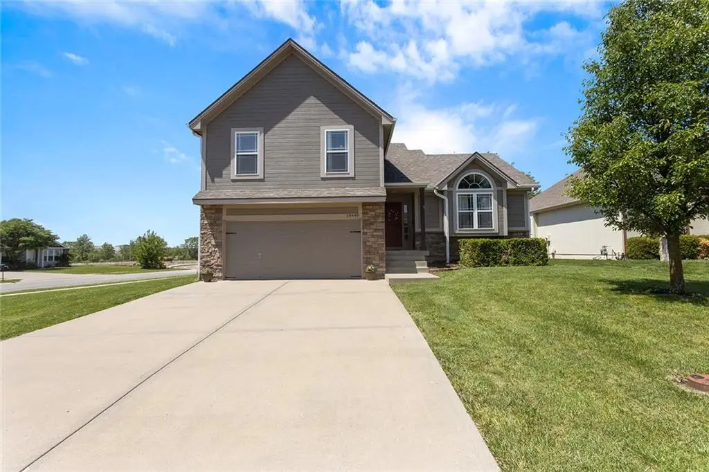 18448 Curry Street, Gardner, KS 66030 - #1