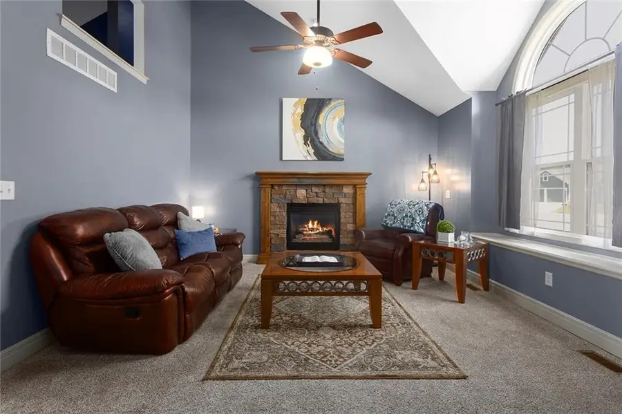 18448 Curry Street, Gardner, KS 66030 - #2