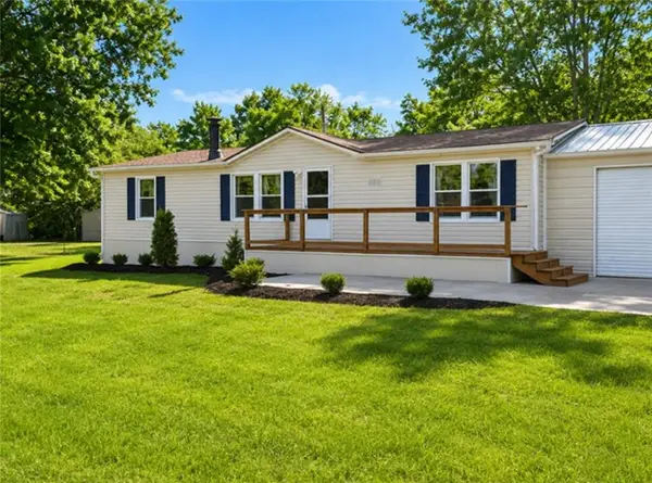806 N Jerry Street, Raymore, MO 64083