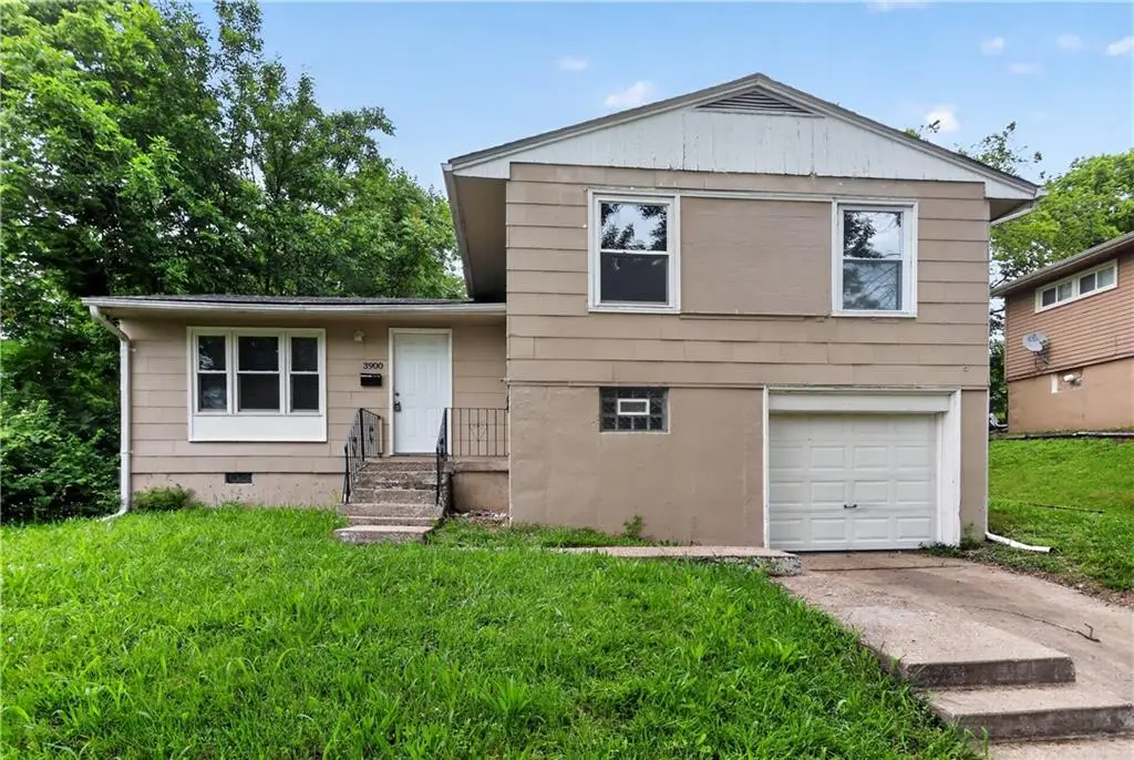 3900 E 47th Terrace, Kansas City, MO 64130 - #1