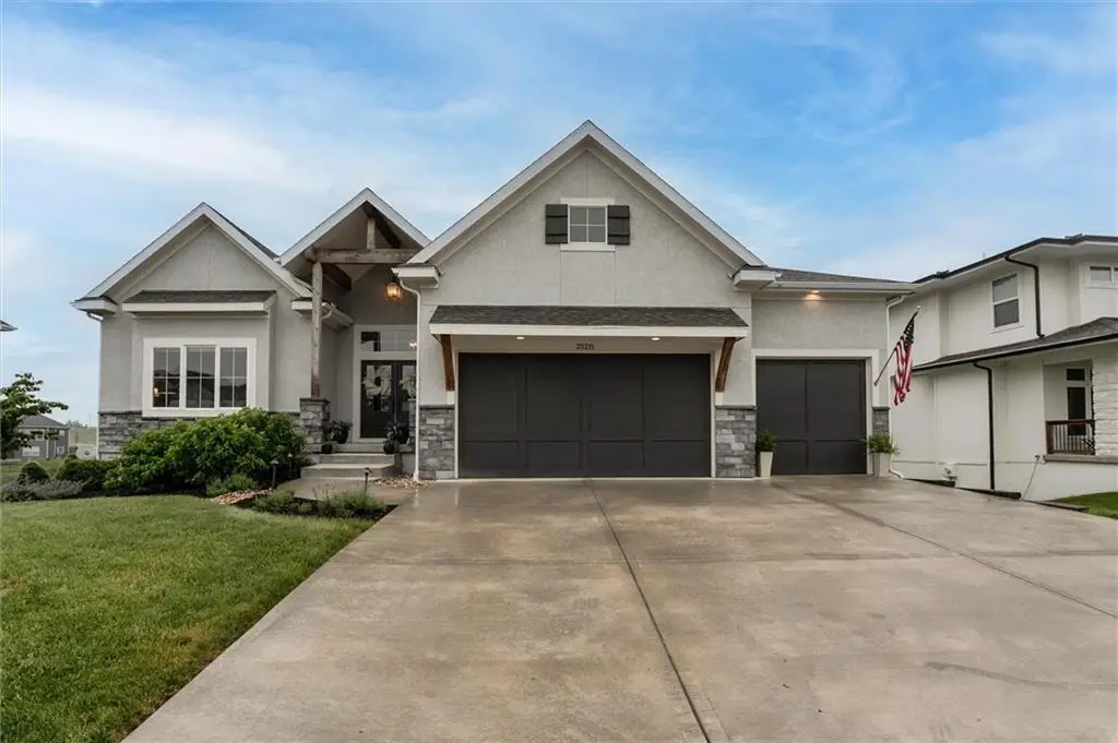 25215 W 92nd Street, Lenexa, KS 66227 - #1