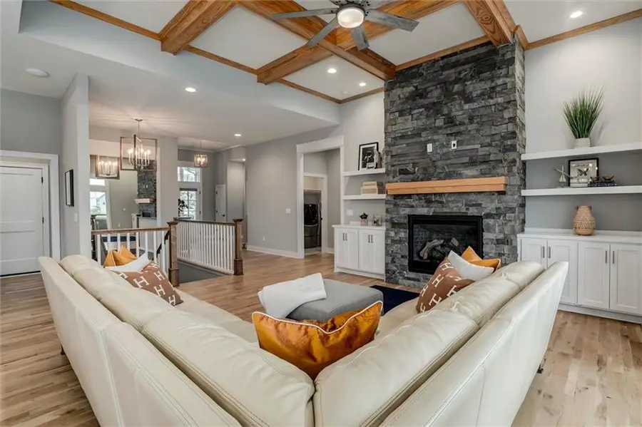 25215 W 92nd Street, Lenexa, KS 66227 - #3