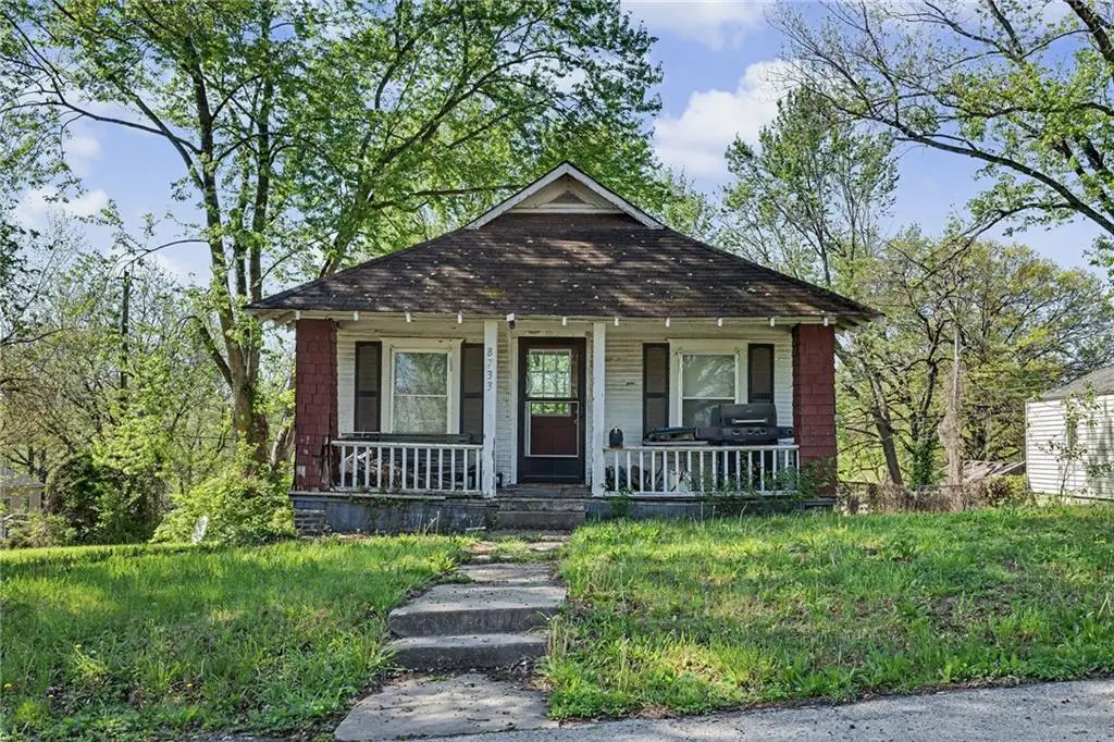 8733 E Saint John Avenue, Independence, MO 64053 - #1