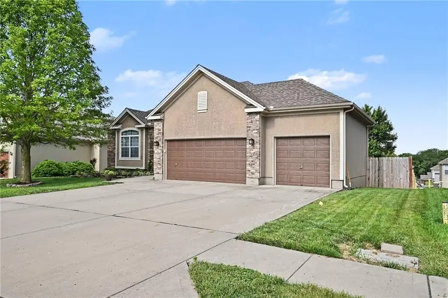 704 Crestridge Drive, Kearney, MO 64060 - #2