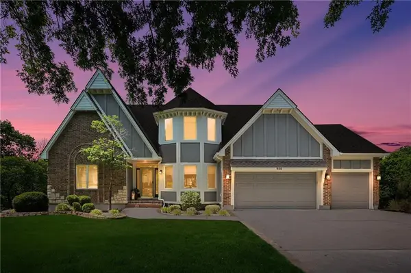 980 NW High Point Drive, Lee's Summit, MO 64081