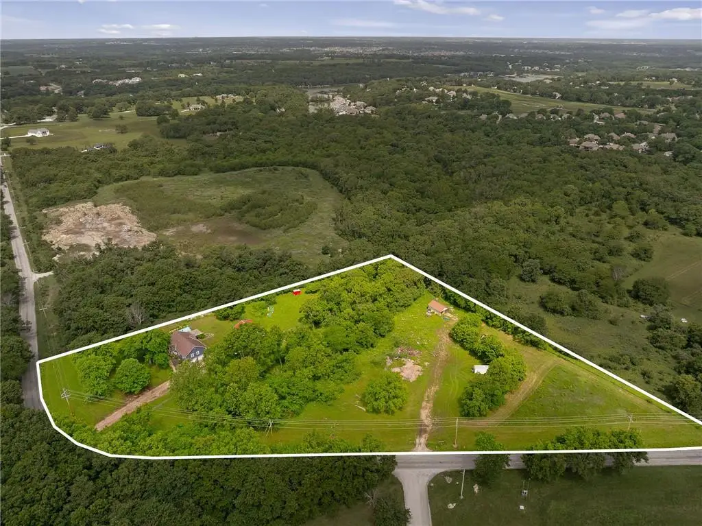 700 E 171st Street, Loch Lloyd, MO 64012 - #1