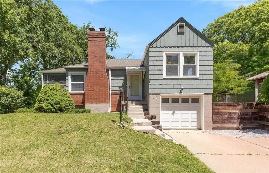 614 NE Woodlawn Street, Kansas City, MO 64116 - #1