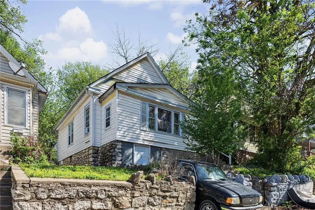 5606 Scarritt Avenue, Kansas City, MO 64123 - #1
