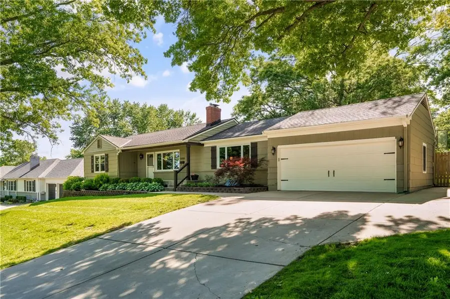 10000 Holly Street, Kansas City, MO 64114 - #2