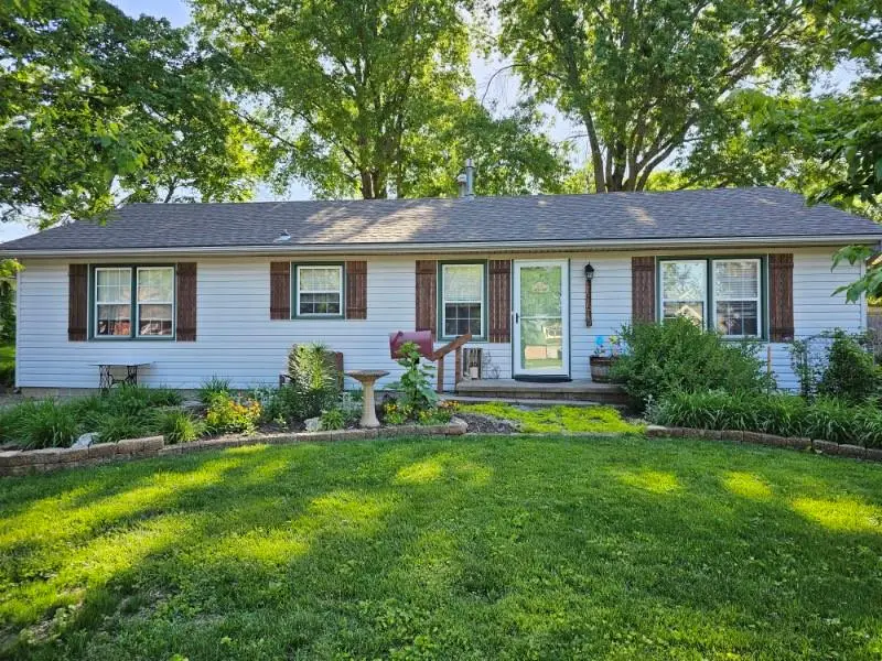 115 S Central Street, Buckner, MO 64016 - #2