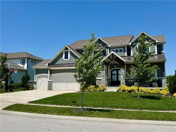 16704 Earnshaw Street, Overland Park, KS 66221