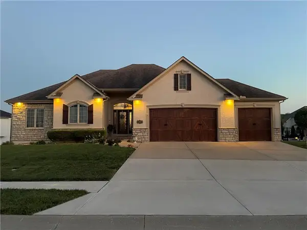 2512 NE Crestview Street, Blue Springs, MO 64029