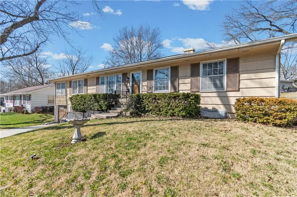 3432 NE 46th Street, Kansas City, MO 64117 - #1
