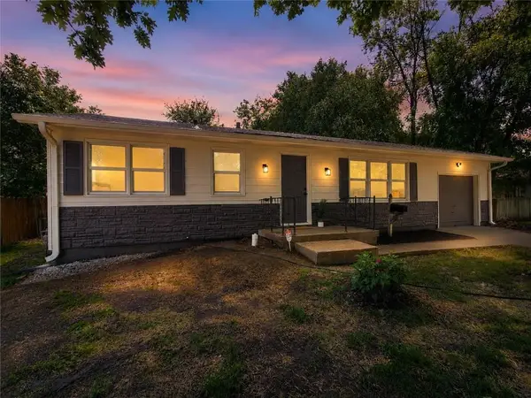517 NW Little Avenue, Lee's Summit, MO 64063