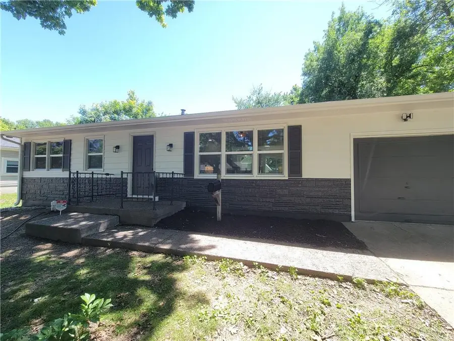 517 NW Little Avenue, Lees Summit, MO 64063 - #3