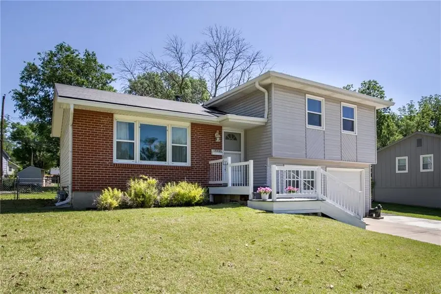 10609 Askew Avenue, Kansas City, MO 64137 - #2
