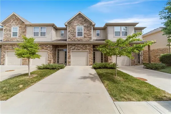 9950 W 87th Terrace, Overland Park, KS 66212