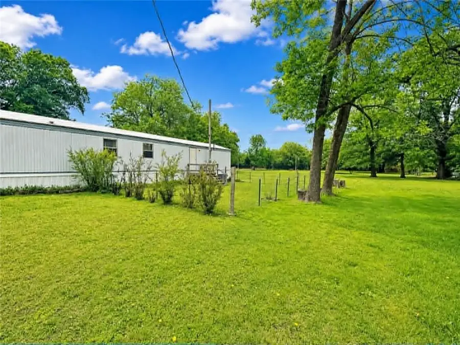 1201 E Buckeye Street, Columbus, KS 66725 - #2