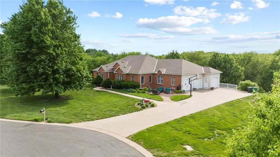 19704 Red Oak Boulevard, Saint Joseph, MO 64505 - #3