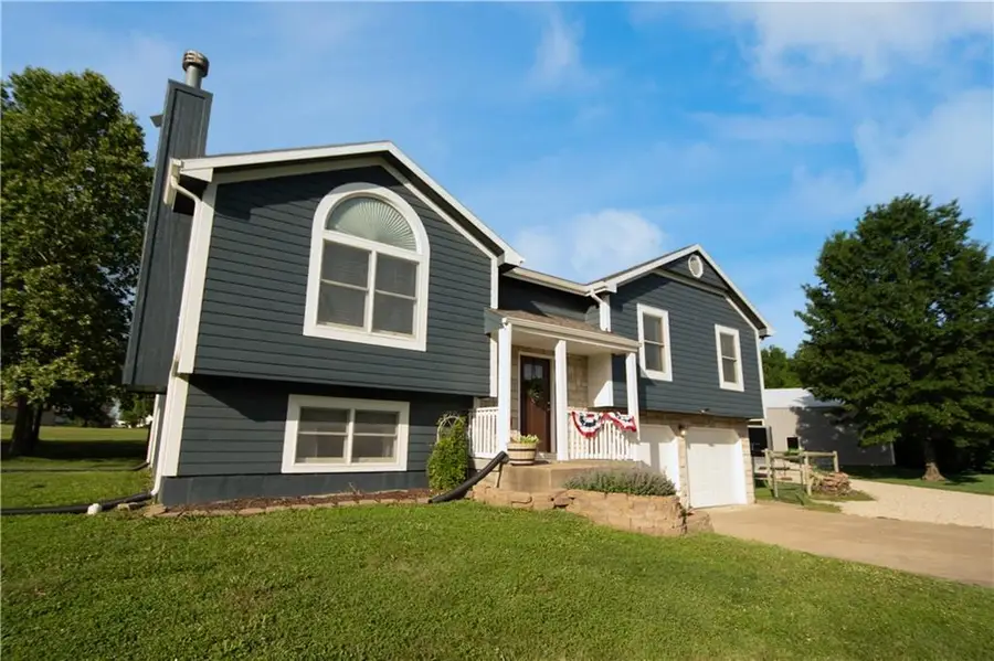 2505 Thomas Terrace, Ottawa, KS 66067 - #2