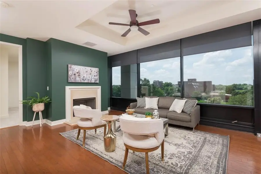 700 W 31st Street #407, Kansas City, MO 64108 - #2