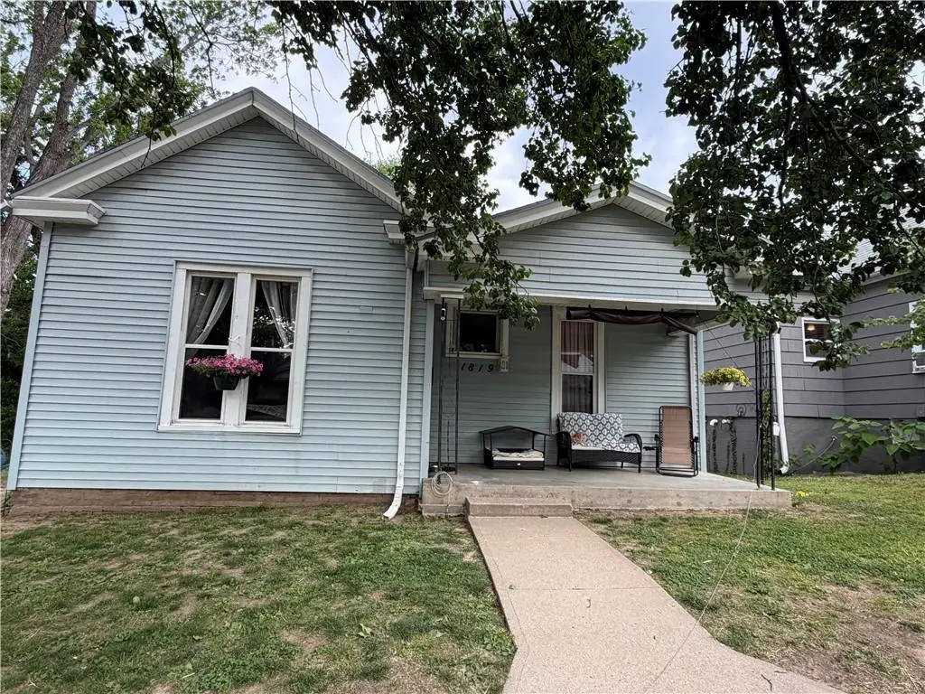 1819 Dewey Avenue, Saint Joseph, MO 64505 - #1