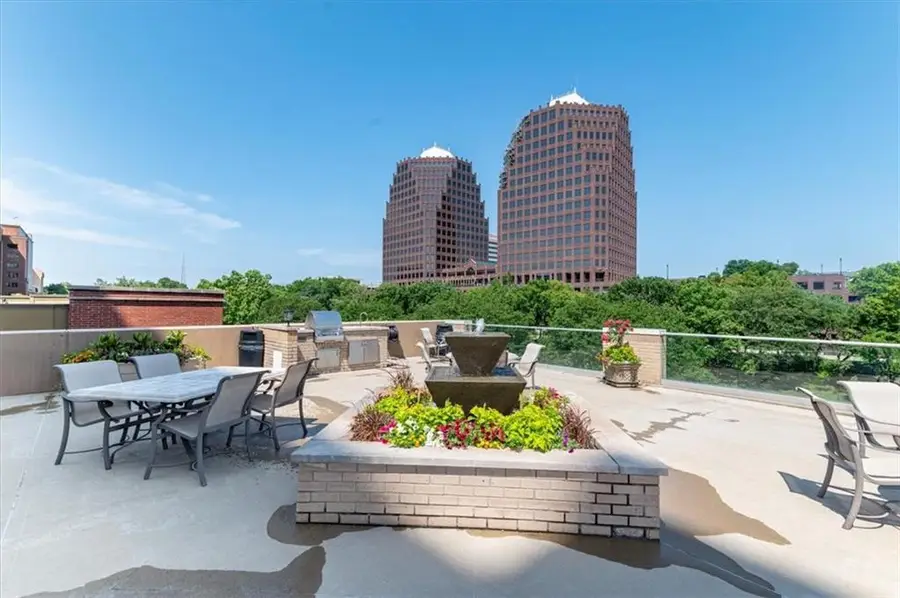 4545 Wornall Road #400, Kansas City, MO 64111 - #3