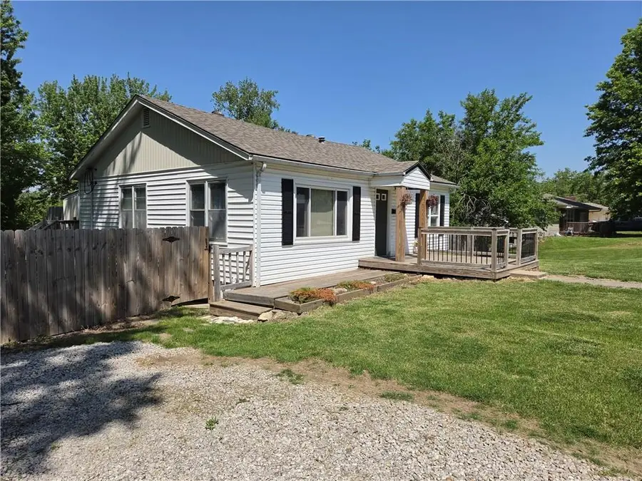 204 Woods Street, Excelsior Springs, MO 64024 - #2