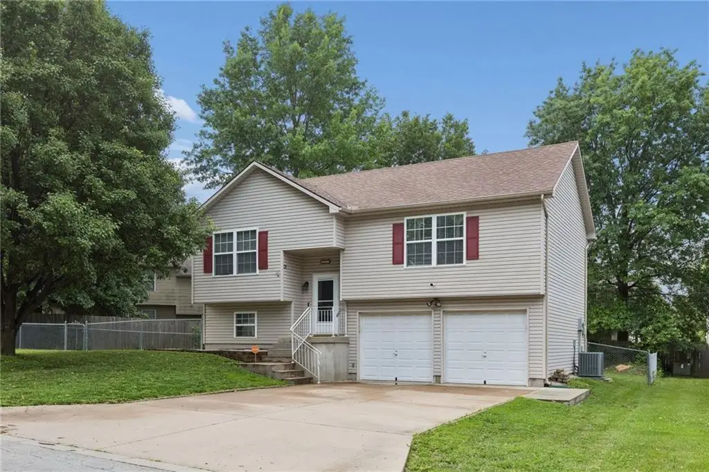 18317 E 24 Hwy Circle, Independence, MO 64056 - #1