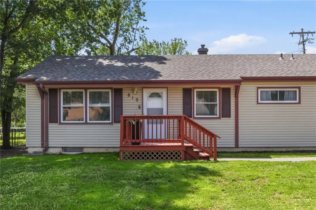 810 N 82nd Terrace, Kansas City, KS 66112 - #1