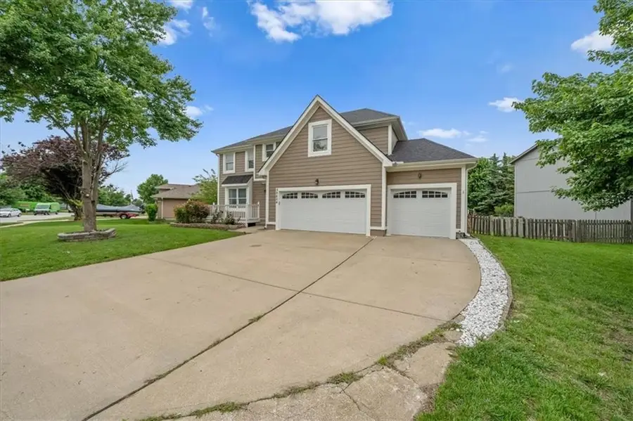 29604 W 185th Street, Gardner, KS 66030 - #2
