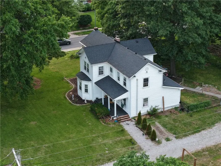 1900 NE 65th Street, Gladstone, MO 64118 - #2