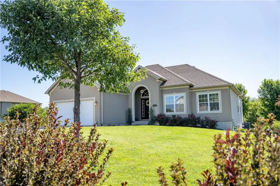 19327 Tomahawk Lane, Saint Joseph, MO 64505 - #3