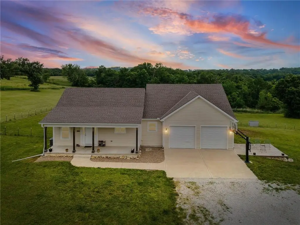 20128 Linwood Road, Linwood, KS 66052 - #1