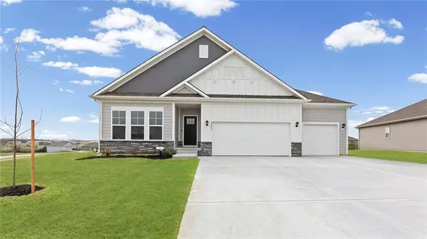20925 W 188th Terrace, Spring Hill, KS 66083