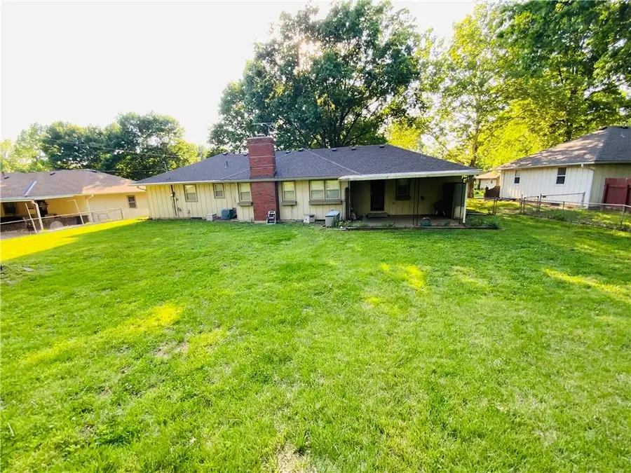 1507 N 82 Terrace, Kansas City, KS 66112 - #2