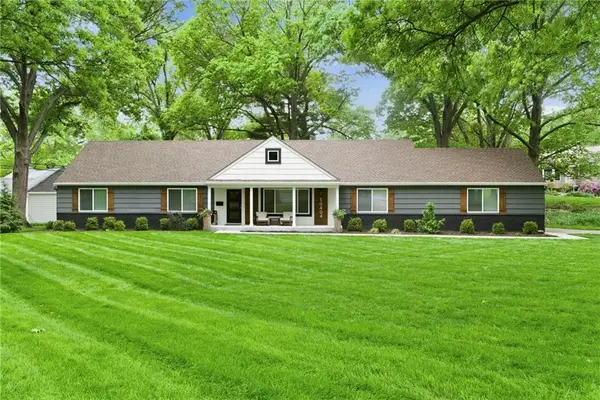 10404 Lee Boulevard, Leawood, KS 66206
